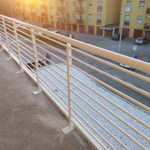 Produzione di sistemi di sicurezza ed oggetti di arredamento e design