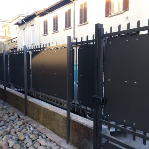 Produzione di sistemi di sicurezza ed oggetti di arredamento e design