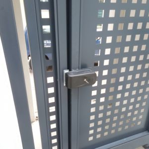 Produzione di sistemi di sicurezza ed oggetti di arredamento e design